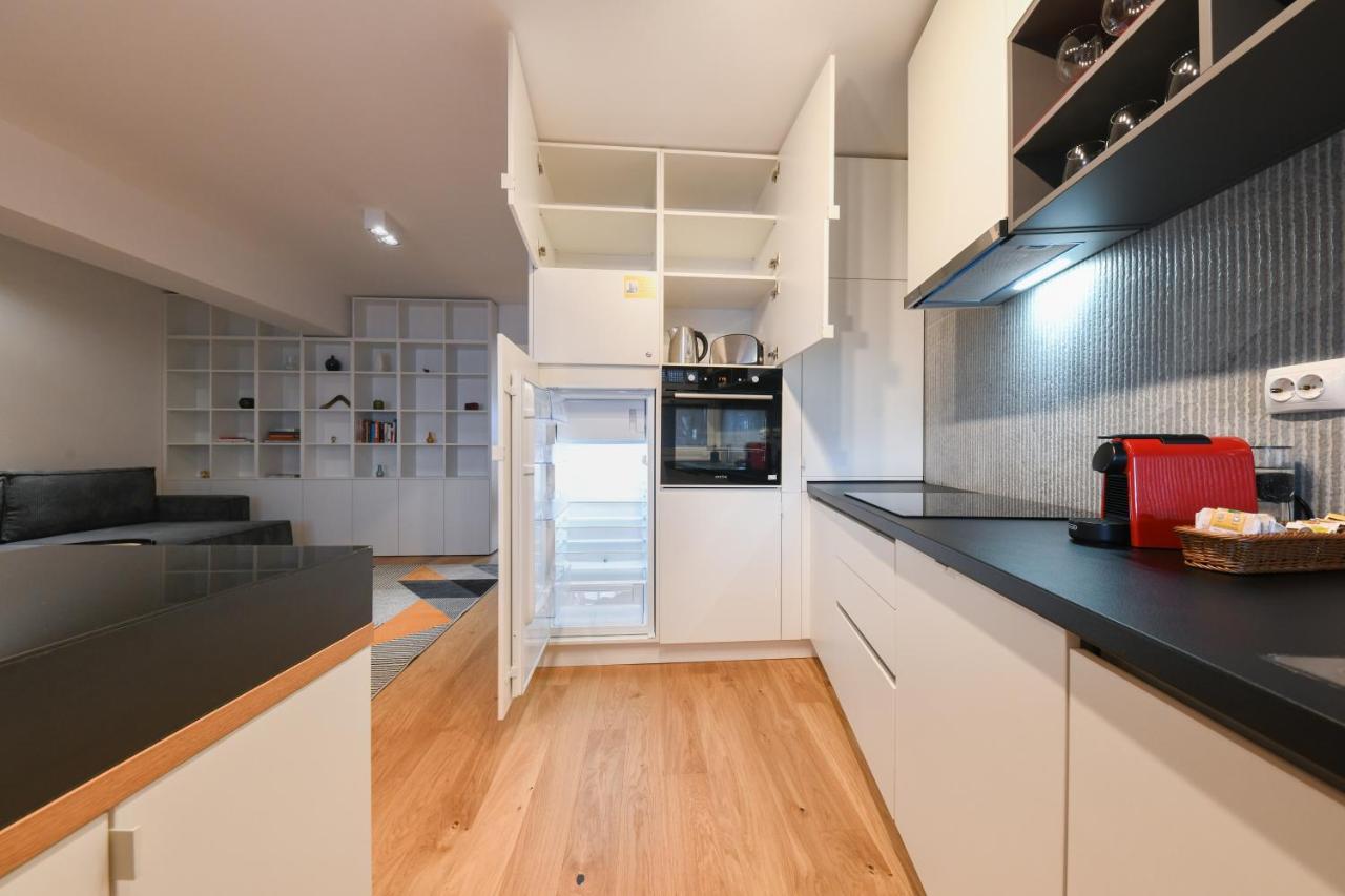 Charming 2 Bedroom Apartment 클루지나포카 외부 사진