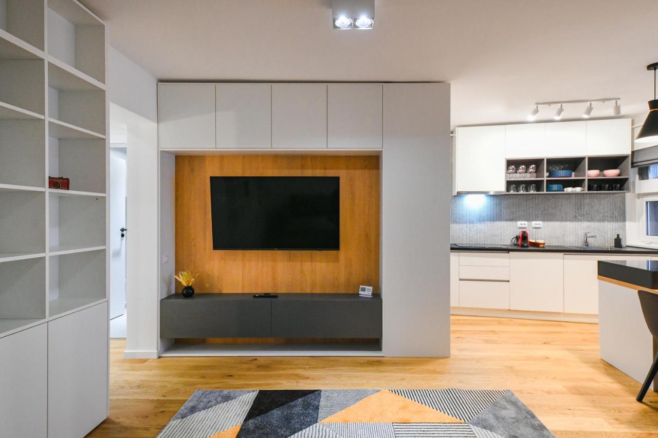 Charming 2 Bedroom Apartment 클루지나포카 외부 사진